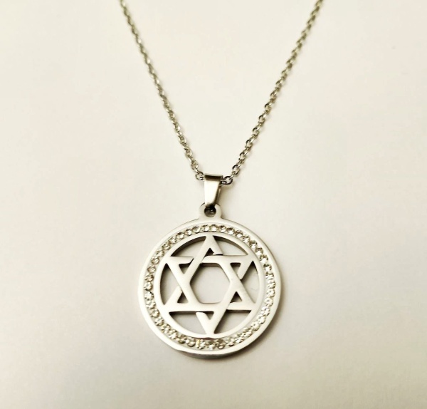 картинка Подвеска маген давид в кругу из кристаллов серебристая от магазина Бронная.Shop+