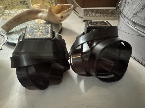 картинка Тфилин ктав Аризаль байт 3.5 на 3.5 см от магазина Бронная.Shop+