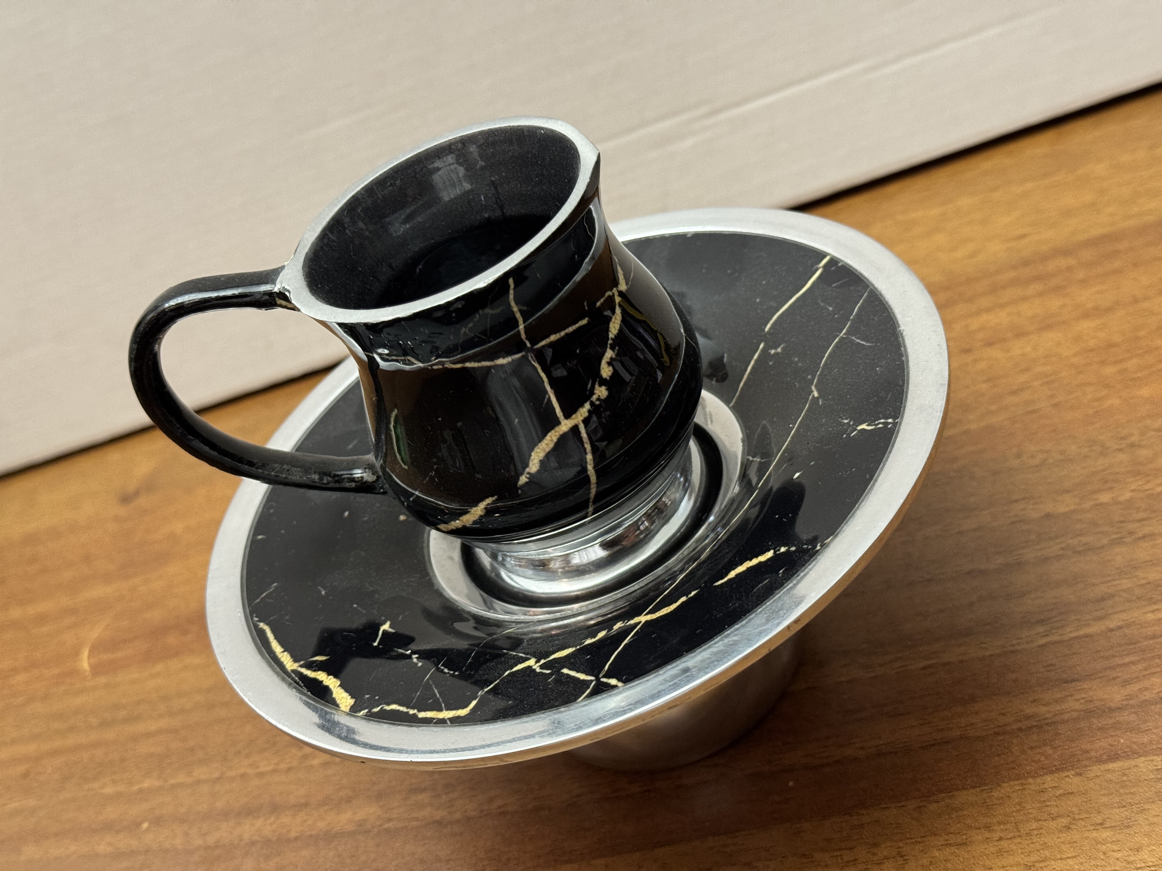 картинка Маим ахароним черный мрамор от магазина Бронная.Shop+