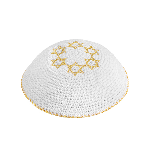 картинка Кипа вязаная белая с золотым  от магазина Бронная.Shop+