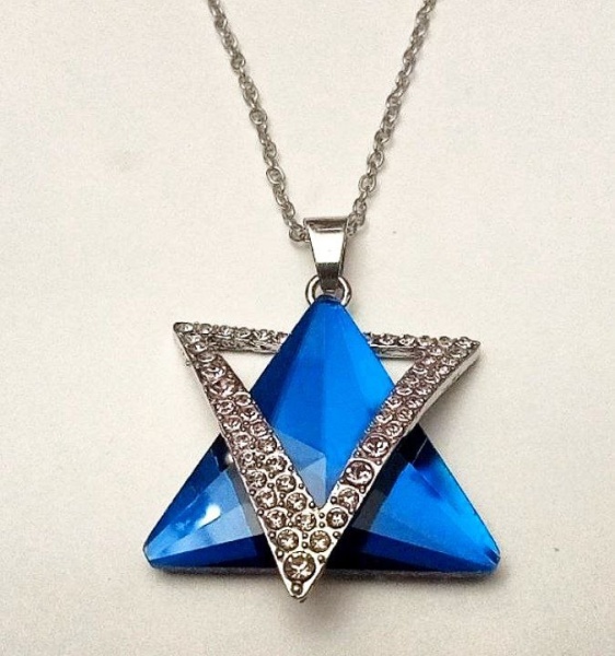 картинка Подвеска маген давид синий треугольник и кристаллы от магазина Бронная.Shop+